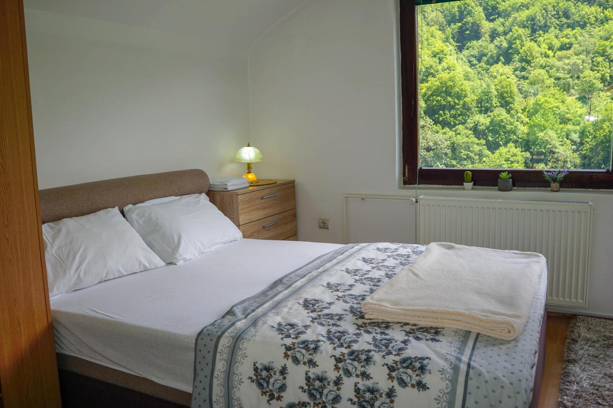 Vip Rooms Foca, Accommodation Foca, Foca Rooms 外观 照片